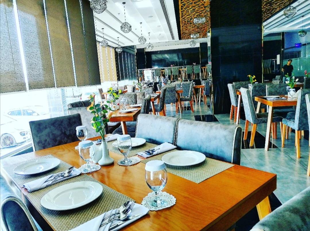 מלון Parkside Plaza מוסקט מראה חיצוני תמונה
